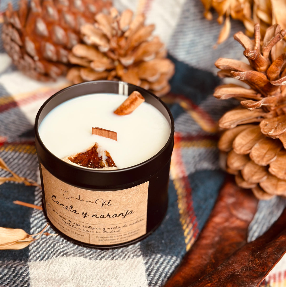 Vela Canela y naranja
