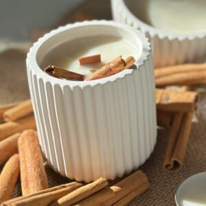 Vela Manzana roja y canela (Vaso rayado 155gr)