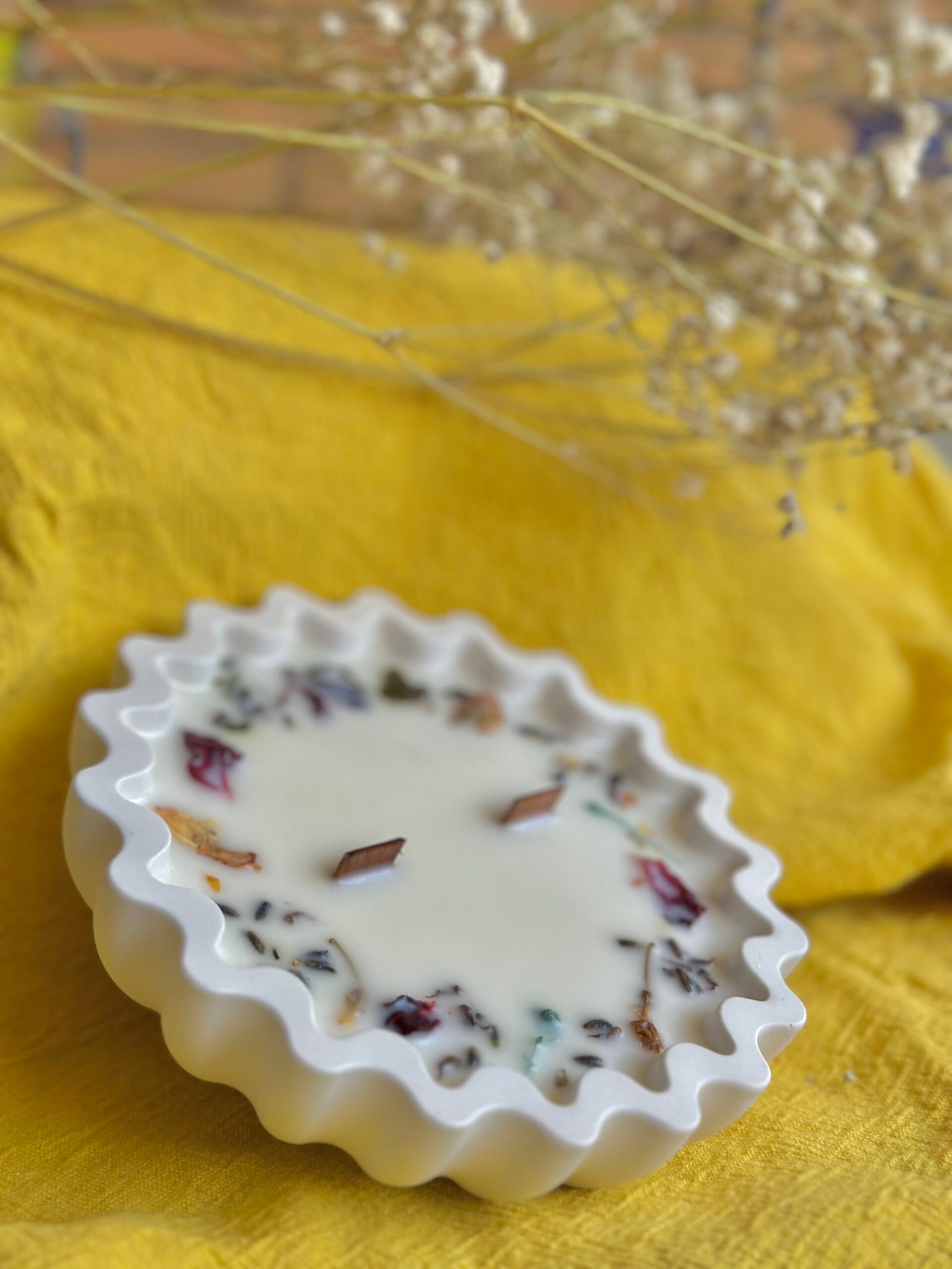 Vela Emilia (Flores silvestres) - Imagen 2